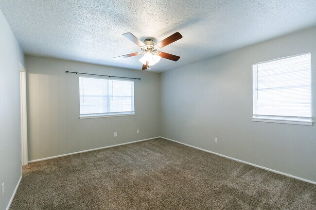 Building Photo - Wonderful 3/2/2 in Lubbock, TX!