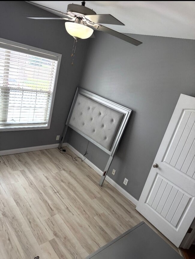 Building Photo - *** Move-in SPECIAL - $2395.00 ***