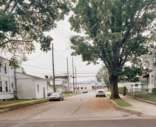 Ample Street Parking - 30 Umberto Ave