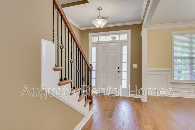 Building Photo - 180 Kenilworth Dr