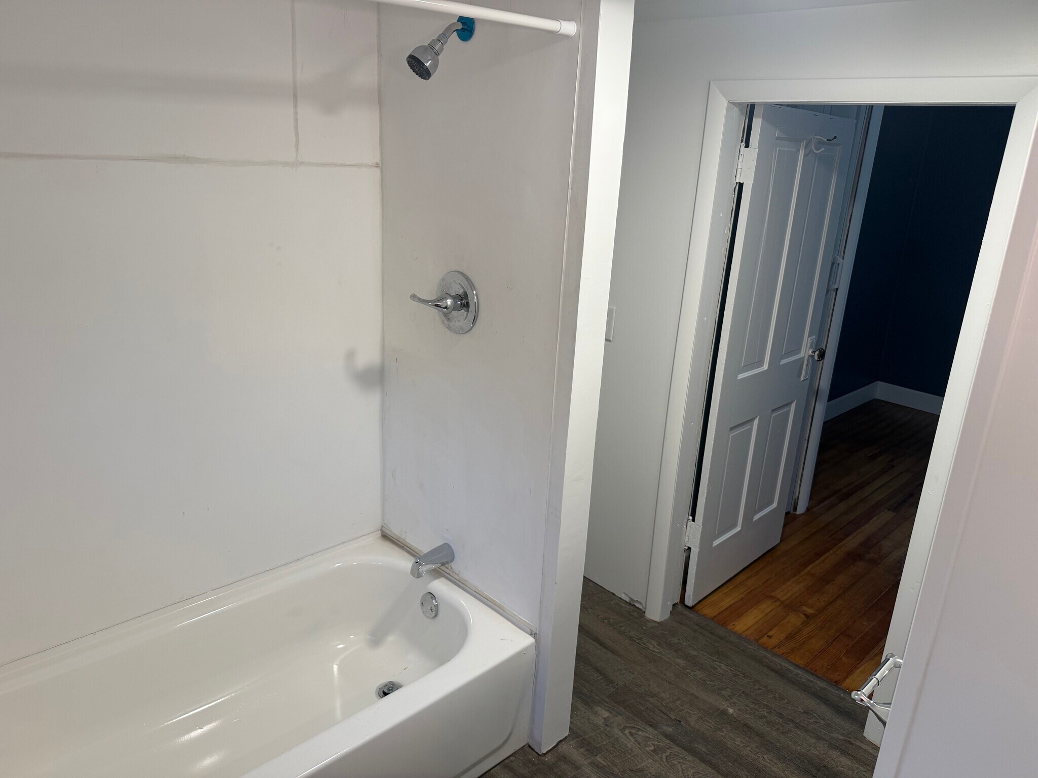 Bathroom - 1116 Adams St
