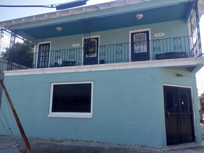 Primary Photo - 2036 Saint Ferdinand St