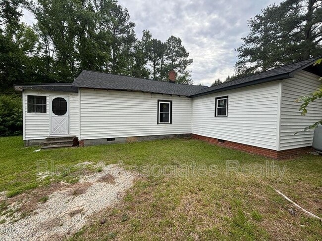 Building Photo - 87 Robert Thompson Rd