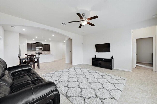 Building Photo - 184 Adoquin Trail