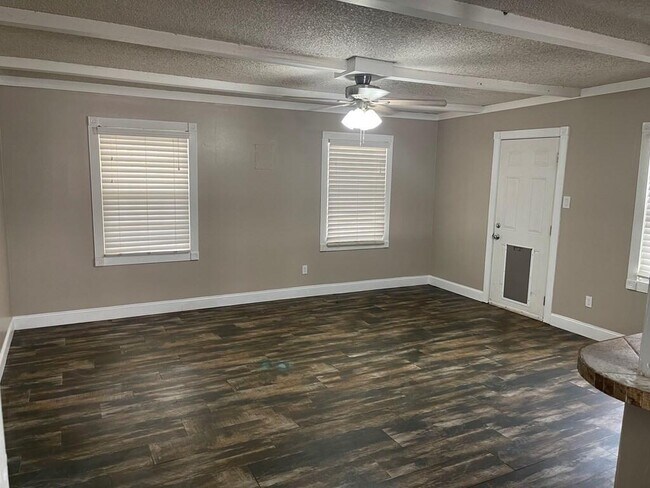 Building Photo - 1508 Sunset Blvd