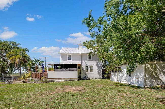 Building Photo - 1425 E Crisafulli Rd