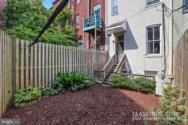 Building Photo - 1507 Vermont Ave NW