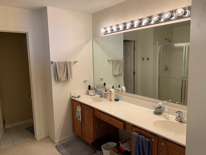 Building Photo - 473 Bay Tree Cir