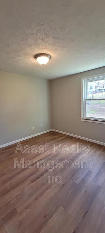 Building Photo - 1203 Fair Dr