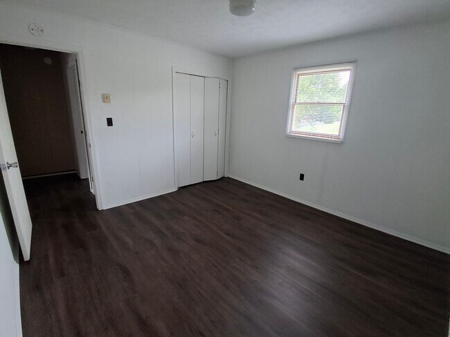 Building Photo - 168 Franklin Dr