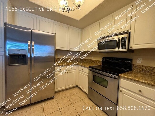 Building Photo - Sparkling 2 BR 2 BA Condo for Lease!