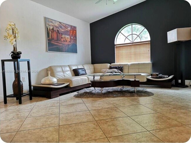 Building Photo - 13817 SW 154th St