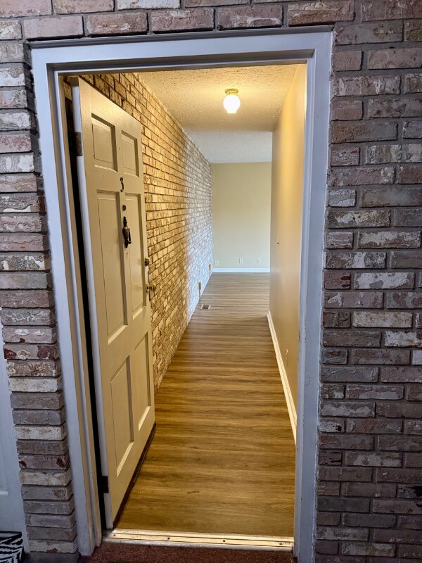 Building Photo - 515 Monroe Ave