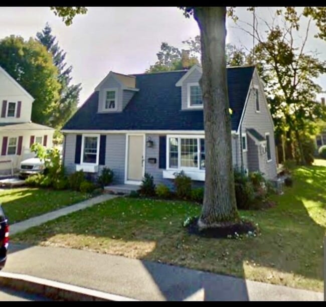 Primary Photo - 19 Penniman Terrace