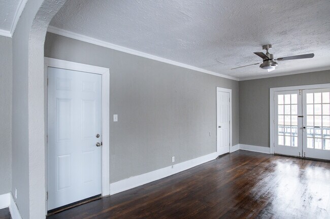 Building Photo - 501-503 W Norman