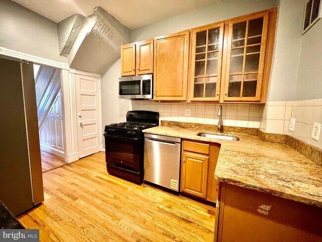 Building Photo - 3540 Warder St NW