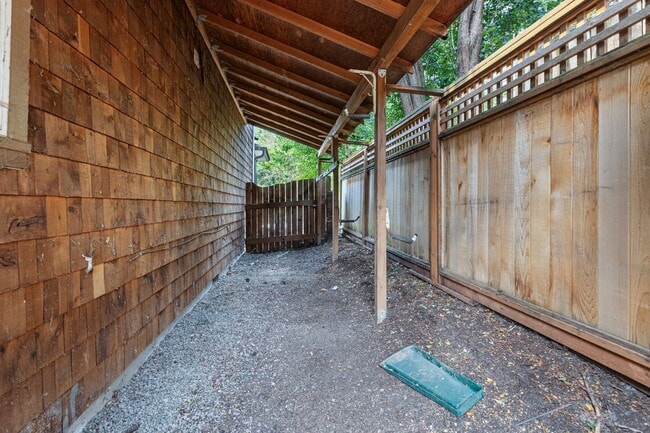 Building Photo - 4308 N Albina Ave