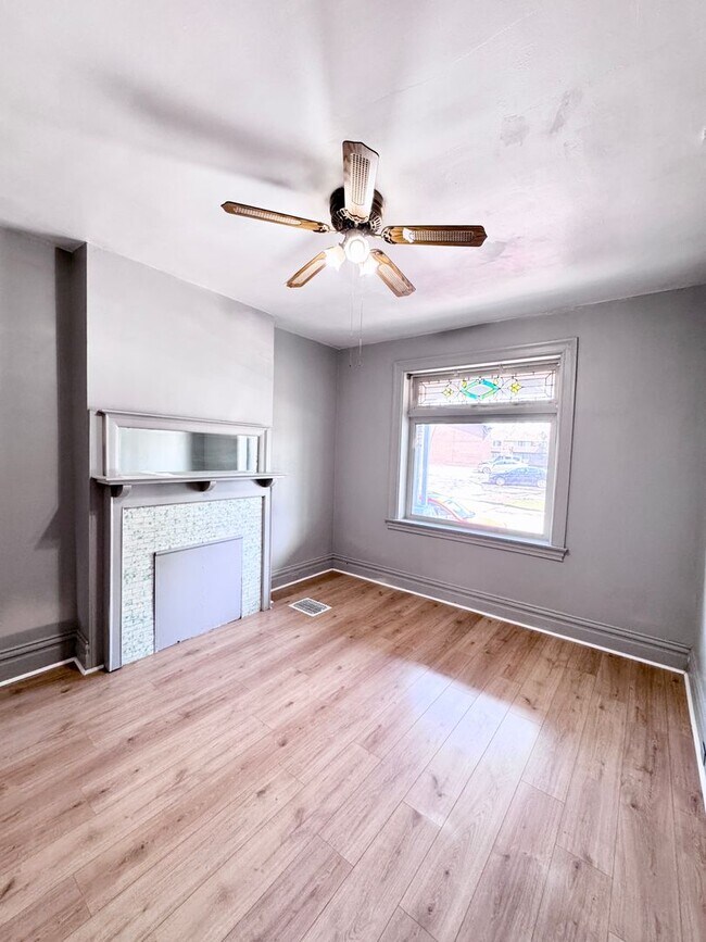 Building Photo - 504 1/2-506-508 Peebles St