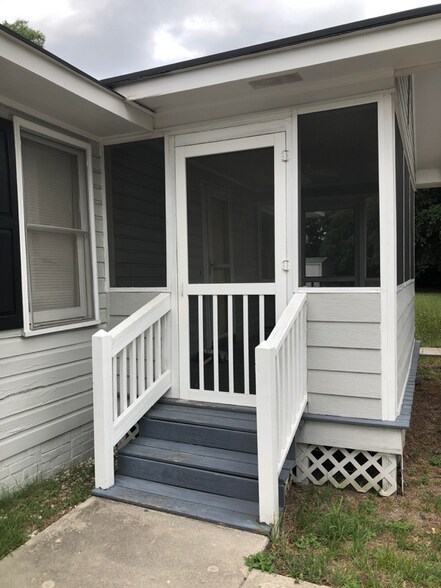 Building Photo - 1015 Franklin St