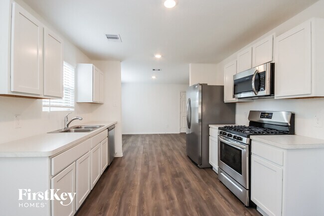 Building Photo - 3731 Solanum Dr