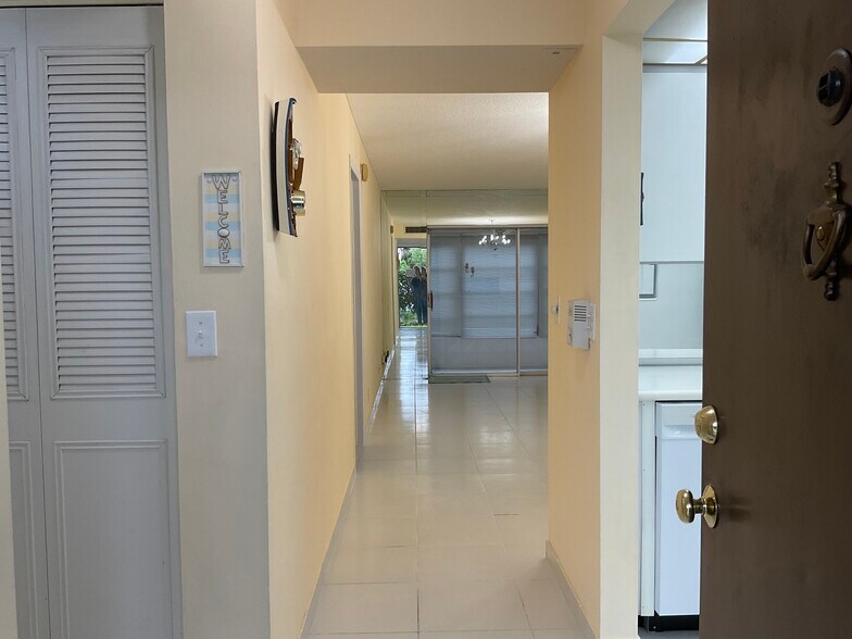 Entry - 2900 NW 47th Terrace