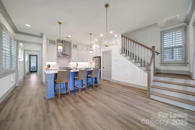 Building Photo - 567 Plowman Ln