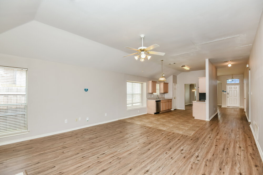 Building Photo - 633 Crystal Brook Dr