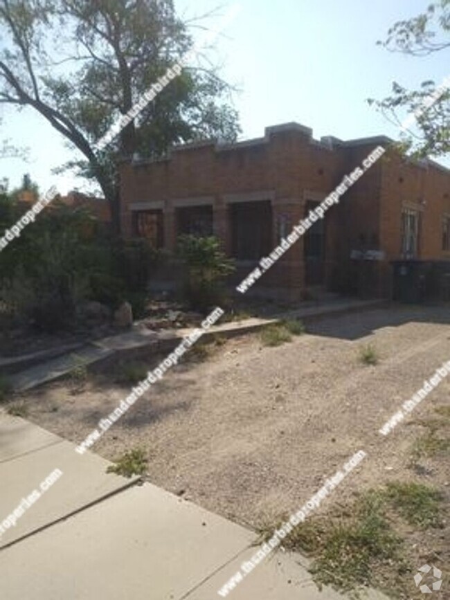 Building Photo - 2 bedroom, 1 bath near CNM and UNM