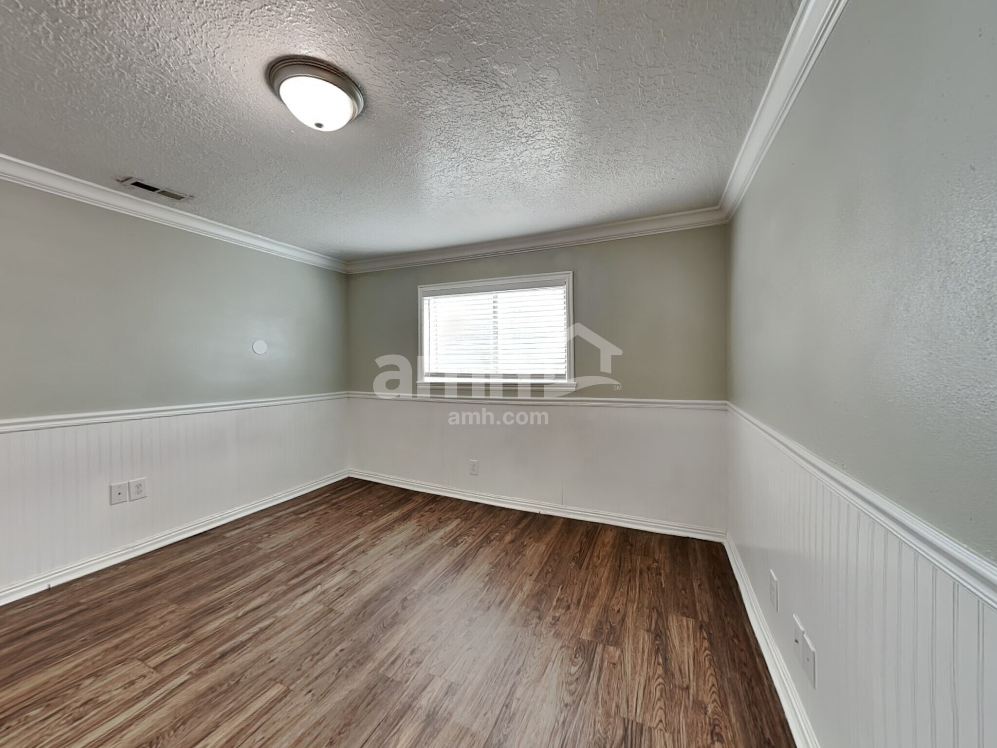 Building Photo - 927 W 2400 N St