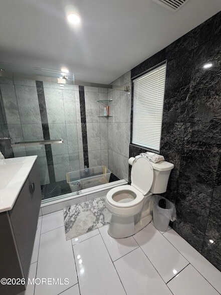 Building Photo - 191 Delaware Ave