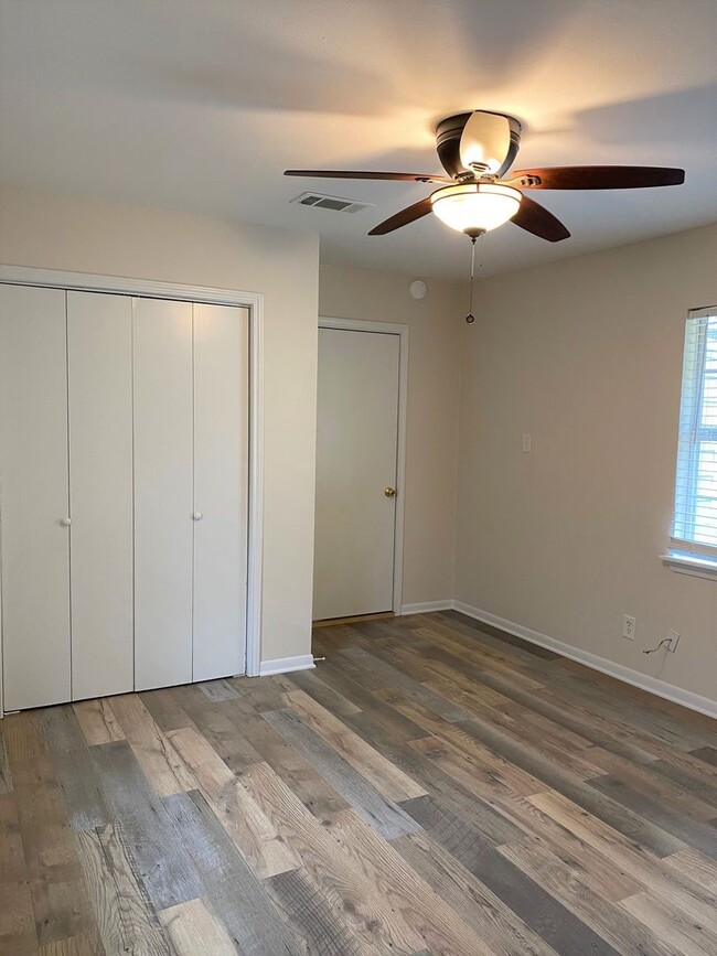 Building Photo - 3429 3rd St