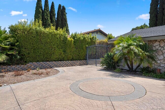 Building Photo - 5765 Bounty St