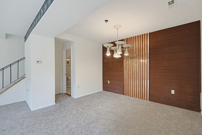 Building Photo - 52 Rosewood Dr