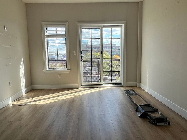 Building Photo - 1-Bedroom Retreat with Granite Finishes in...