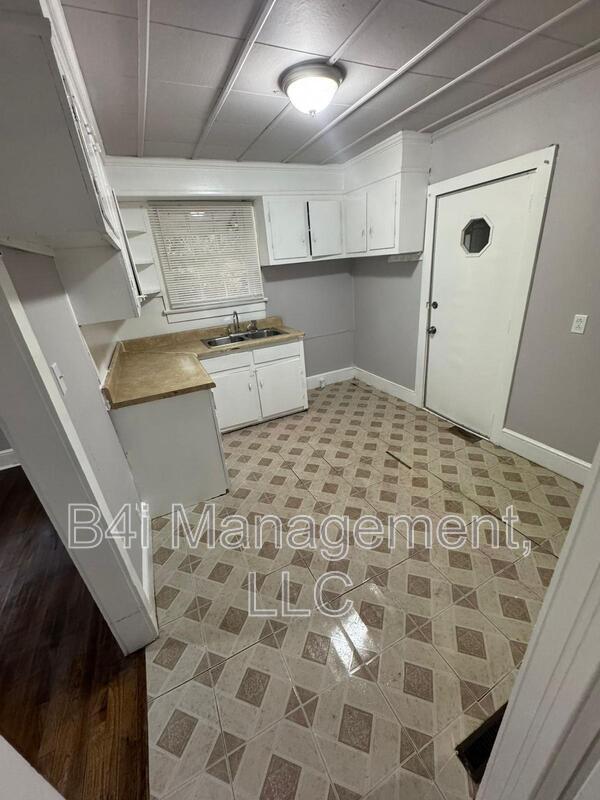 Building Photo - 771 Beaumont Cir