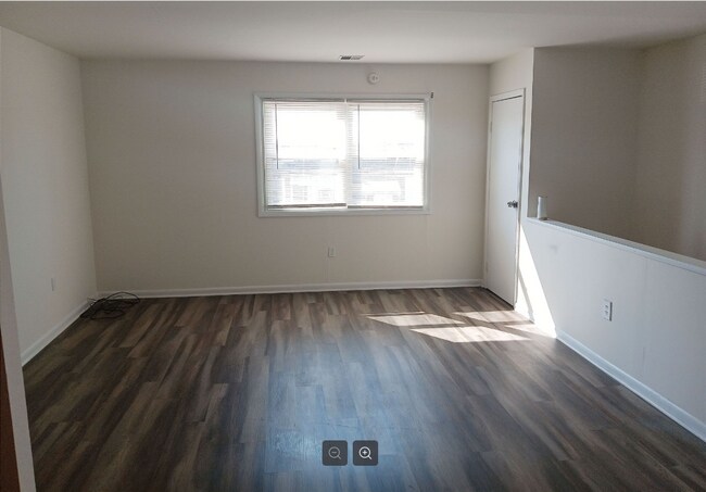 Building Photo - 5304 Jackson St