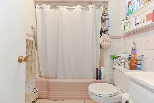 Building Photo - 36 Hollace St