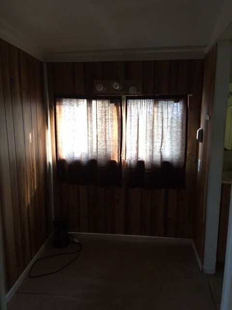 Building Photo - Two Bedroom One Bath Home In Huntington