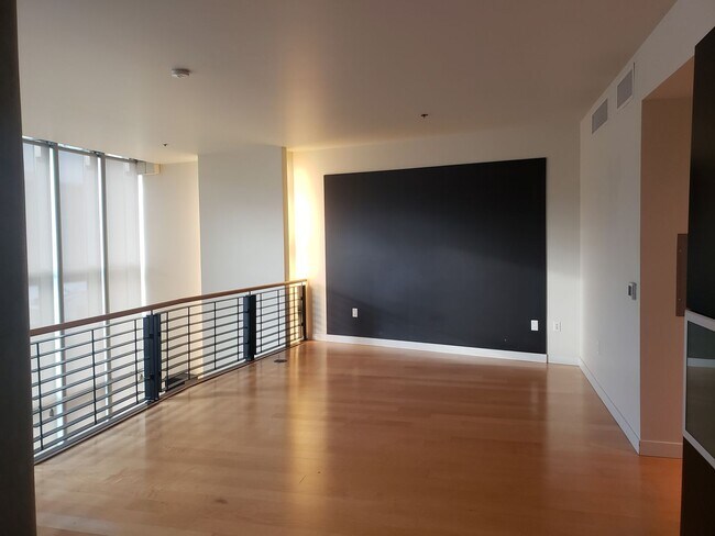 Building Photo - Wonderful Two story Penthouse Condo! Water...