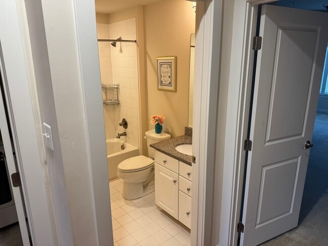 Building Photo - 9170 Kenway Ln