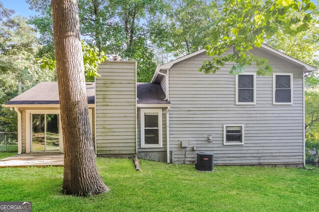 Building Photo - 5824 Stonehaven Dr NW