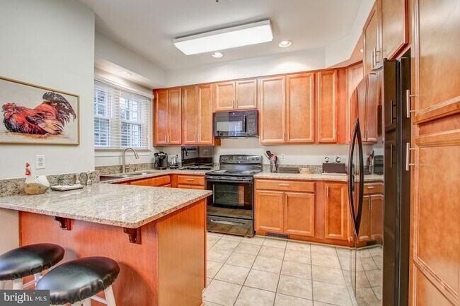 Building Photo - 9700 Whitley Park Pl