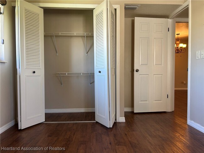 Building Photo - 5556 Matanzas Dr