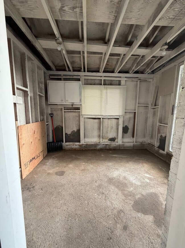 Building Photo - 2615 Kane St
