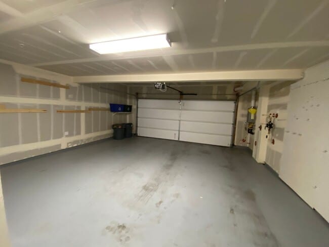 Building Photo - SUNNYVALE - executive townhome with amazin...