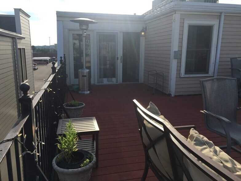 Building Photo - 536 Dorchester Ave