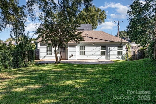 Building Photo - 540 Greystone Rd