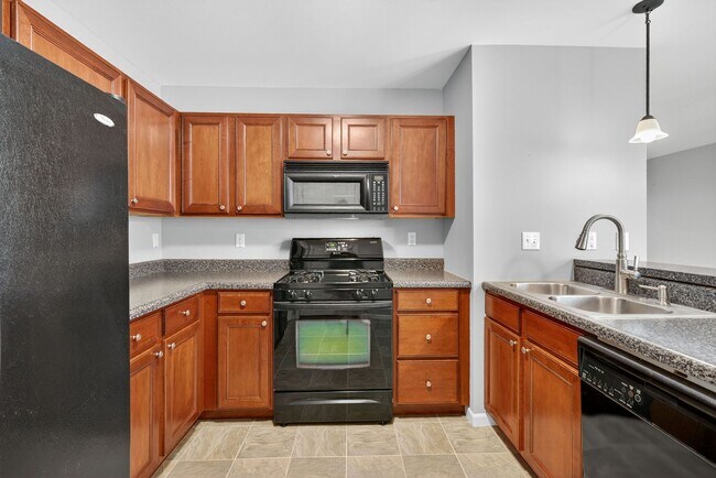 Building Photo - Spacious 3BR Townhome Across From Neighborhood Park