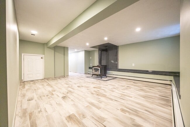 Building Photo - 52 East Ave