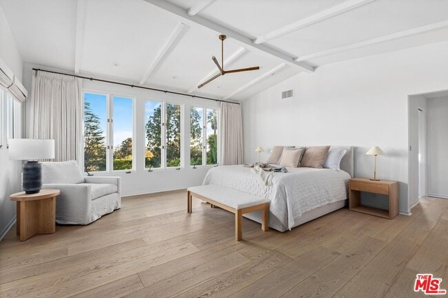 Building Photo - 1514 Sorrento Dr